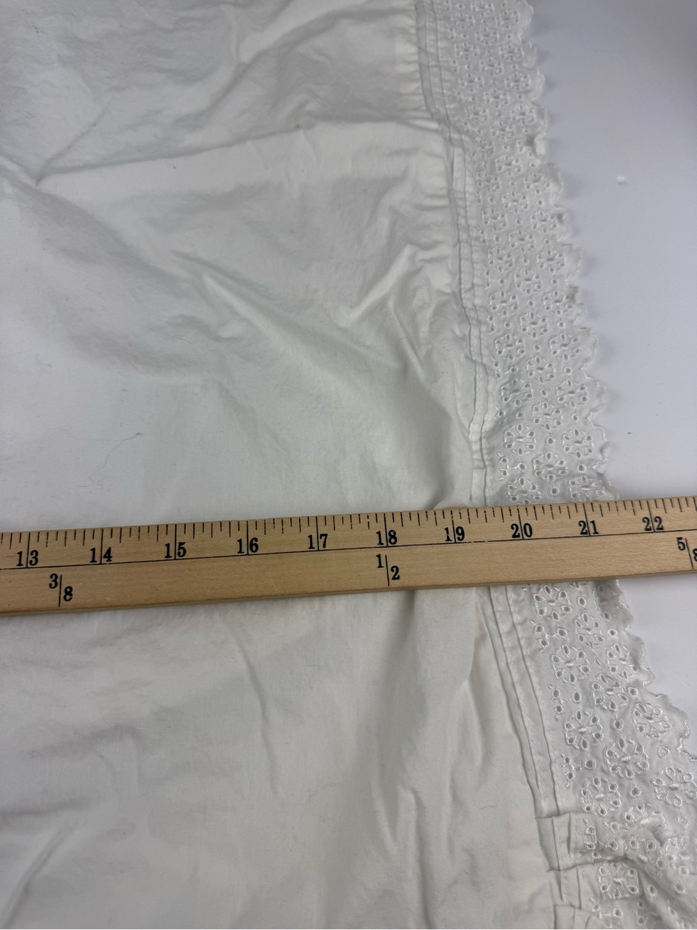 Pair of White Cotton Pillow Shams Eyelet Border Shabby Chic French Country - Picture 7 of 7